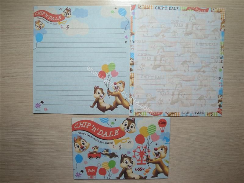 papéis e envelope